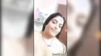 Married Babe Recording Herself Naked In Her Bedroom For Him