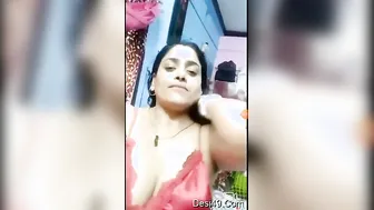 Married Babe Recording Herself Naked In Her Bedroom For Him