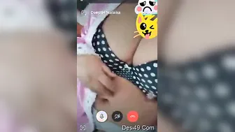 Horny Aunty Teasing Her Lover During Naughty Video Call Session