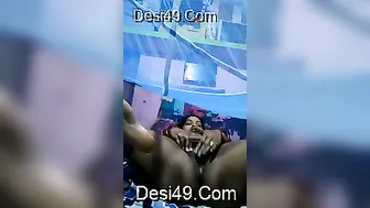 Horny Bhabhi From Odisha Rubbing Her Pussy Moaning For Me