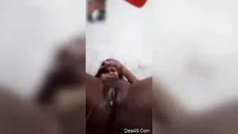 Bangla Babe Fingering Herself Live While Boyfriend Watches Her