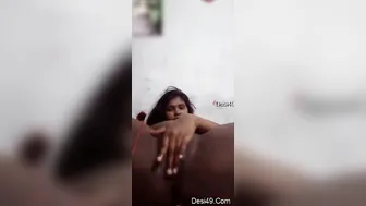 Bangla Babe Fingering Herself Live While Boyfriend Watches Her