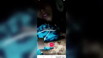 Married Bhabhi On Video Call Exposing Herself Showing Everything