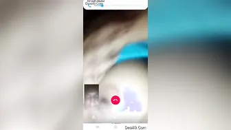 Married Bhabhi On Video Call Exposing Herself Showing Everything