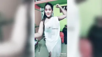 Sexy GF Accidentally Flashing Her Boob During Video