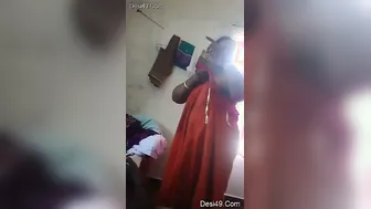 Tamil Wife Letting Hubby Capture Her Bare Breasts On Camera