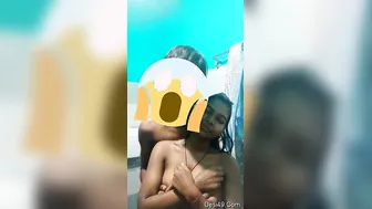 Desi GF Getting Fondled While Bathing With Boyfriend