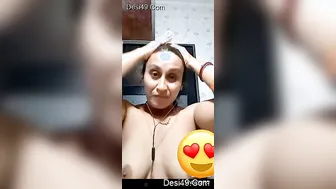 Married Woman Flashing Her Round Tits During Secret Video Call