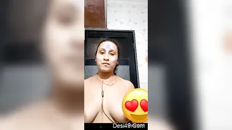 Married Woman Flashing Her Round Tits During Secret Video Call