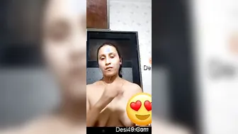 Married Woman Flashing Her Round Tits During Secret Video Call