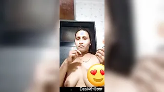 Married Woman Flashing Her Round Tits During Secret Video Call