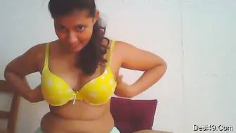 Sexy Tamil Babe Revealing Her Natural Breasts Just For Me Now