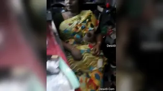 Tamil Married Woman Flashing Boobs To Shopkeeper For Discount