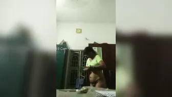 Tamil Bhabhi Getting Caught Changing Clothes On Hidden Camera