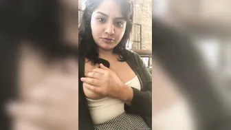 Hot Nri Babe Revealing Her Sexy Boobs For Lover On Camera