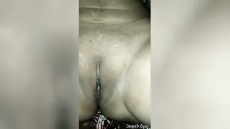 Desi Stepsister Spreading Her Pussy Showing Brother Everything