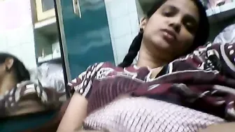 Horny Desi Babe Masturbating Naked Getting Herself Off On Video