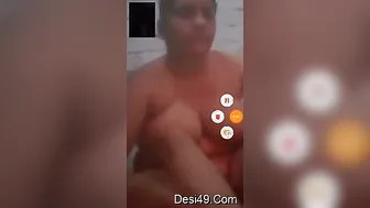 Bathing Bhabhi With Huge Boobs Stripping Naked On Video Call