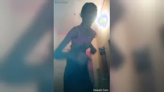 Cute Desi GF Flashing Her Soft Natural Boobs On Video