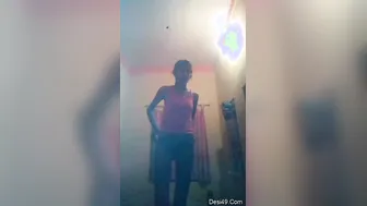 Cute Desi GF Flashing Her Soft Natural Boobs On Video