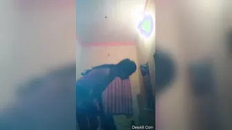 Cute Desi GF Flashing Her Soft Natural Boobs On Video