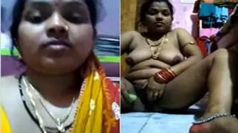 Horny Bhabhi Masturbating And Bathing Recording Herself Alone
