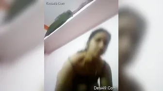 Hot Telugu GF Naked Filming Herself For Her Boyfriend