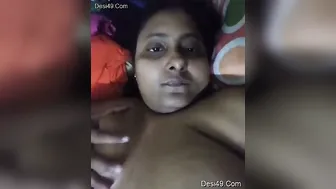 Married Bengali Wife Fondling Her Huge Natural Boobs At Home