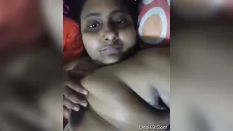 Married Bengali Wife Fondling Her Huge Natural Boobs At Home