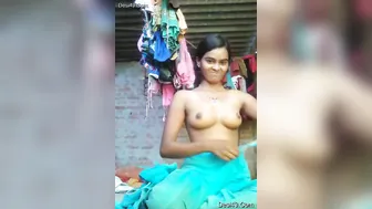 Young GF Recording Herself Naked Sending To Boyfriend