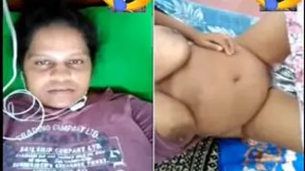 Horny Indian Milf Exposing Her Tits And Pussy Again Today