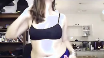 Indian Cam Girl Teasing And Shaking Her Boobs While Dancing Live