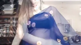 Indian Cam Girl Teasing And Shaking Her Boobs While Dancing Live
