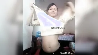 GF Teasing Boyfriend By Flashing Her Natural Boobs