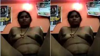 Bhabhi Recording Herself Fingering Wet Pussy Alone At Home