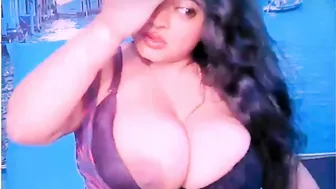 Busty Cam Girl From India Revealing Her Big Boobs Private Show