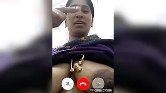 Married Desi Woman Flashing Her Huge Boobs To Boyfriend On Call