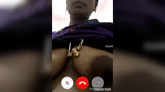 Married Desi Woman Flashing Her Huge Boobs To Boyfriend On Call