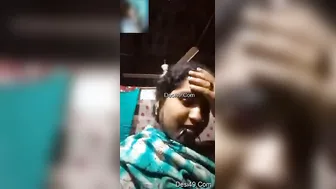 Shy Married Bhabhi Finally Showing Her Beautiful Boobs To Lover