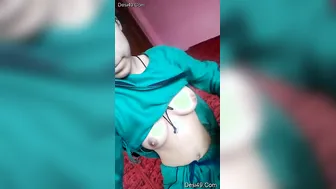 Young Desi Slut Spreading Wide And Fingering Her Soaked Pussy