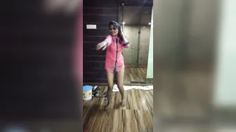 Sexy Call Girl Giving Me Hot Naked Dance Show In Hotel Bedroom