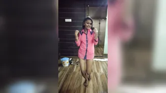 Sexy Call Girl Giving Me Hot Naked Dance Show In Hotel Bedroom