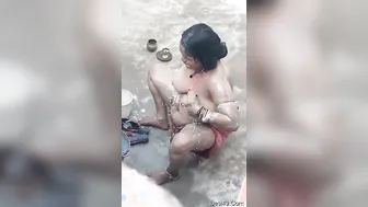 Catching Married Bhabhi Bathing Naked Outdoors On My Hidden Cam