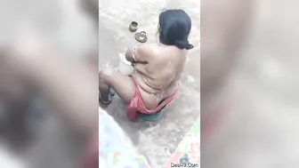 Catching Married Bhabhi Bathing Naked Outdoors On My Hidden Cam