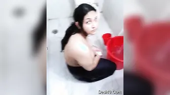Sexy Desi GF Bathing Secretly Filmed By Her Boyfriend