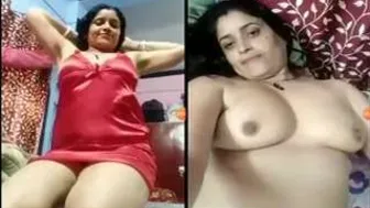 Horny Married Woman Showing Her Naked Boobs And Wet Pussy Off
