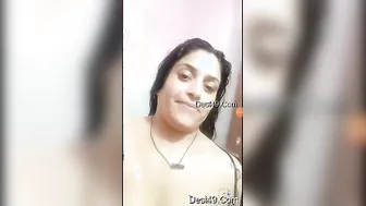Married Woman Filming Herself Bathing Naked For Her Secret Lover