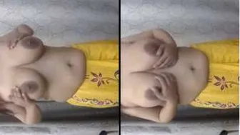 Desi Camgirl Showing Her Huge Natural Tits Live For Viewers Online