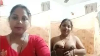 Hot Bhabhi Stripping Naked Revealing Her Body To The Camera Slowly