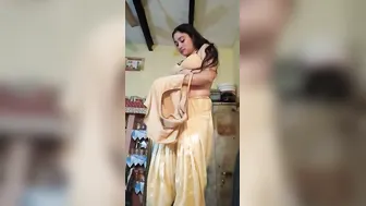 Bhabhi Slowly Removing Her Clothes Revealing Everything For Me